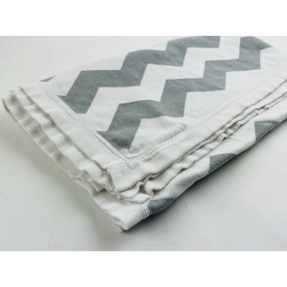 Pottery Barn Kids Gray White Chevron Zig Zag Baby Blanket Cotton Knit Grey 30x40 - Picture 12 of 12